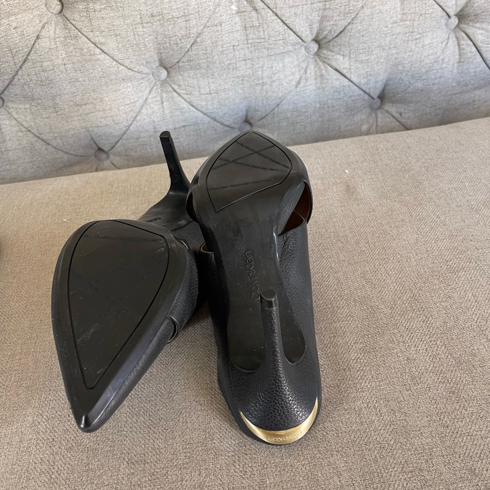 New Calvin Klein size 11 black heels